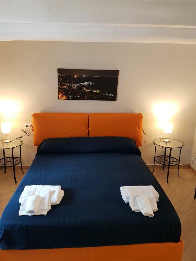 La Casa Di Abbi Appartement Napels Buitenkant foto